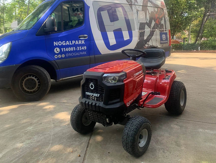 nuevo tractor mantenimiento L'Aviron