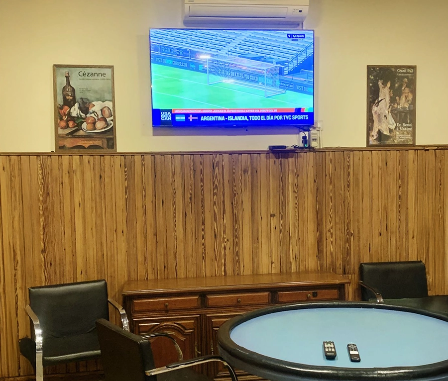 Nueva TV en sector juegos L'Aviron