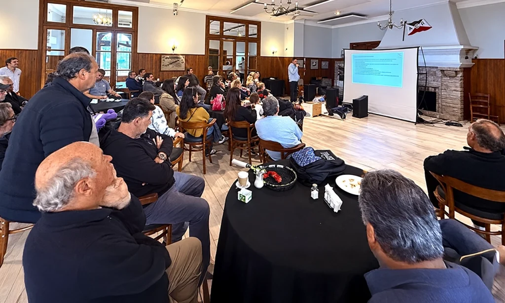 Asamblea de socios L'Aviron