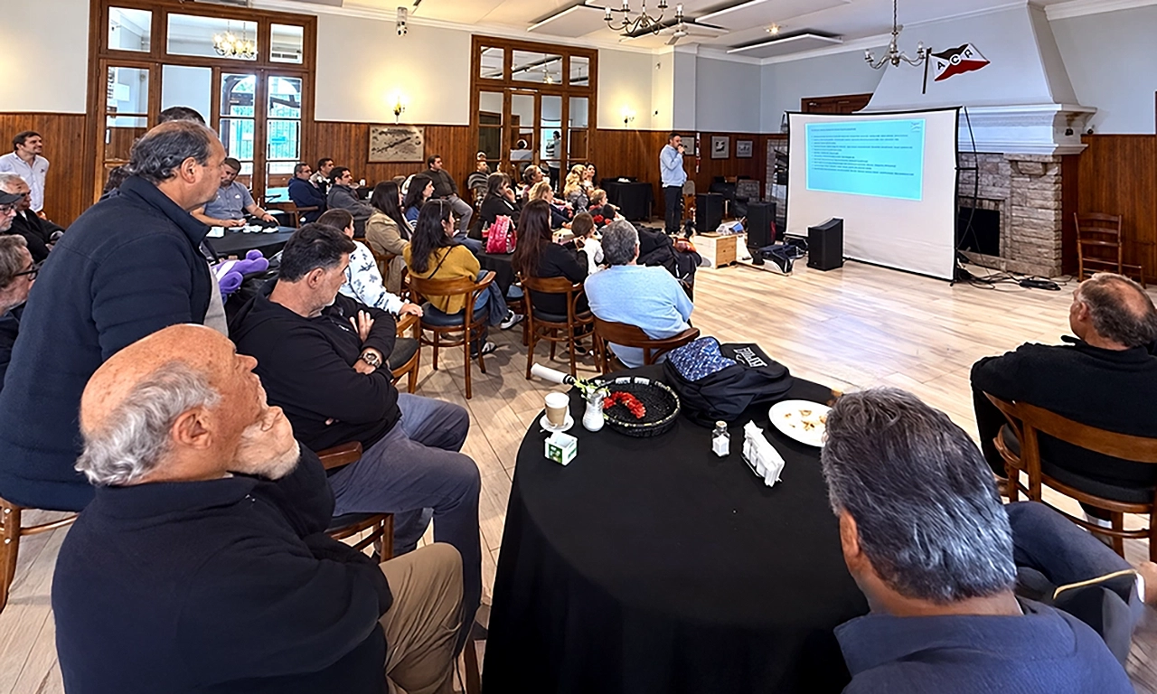 Asamblea de socios L'Aviron